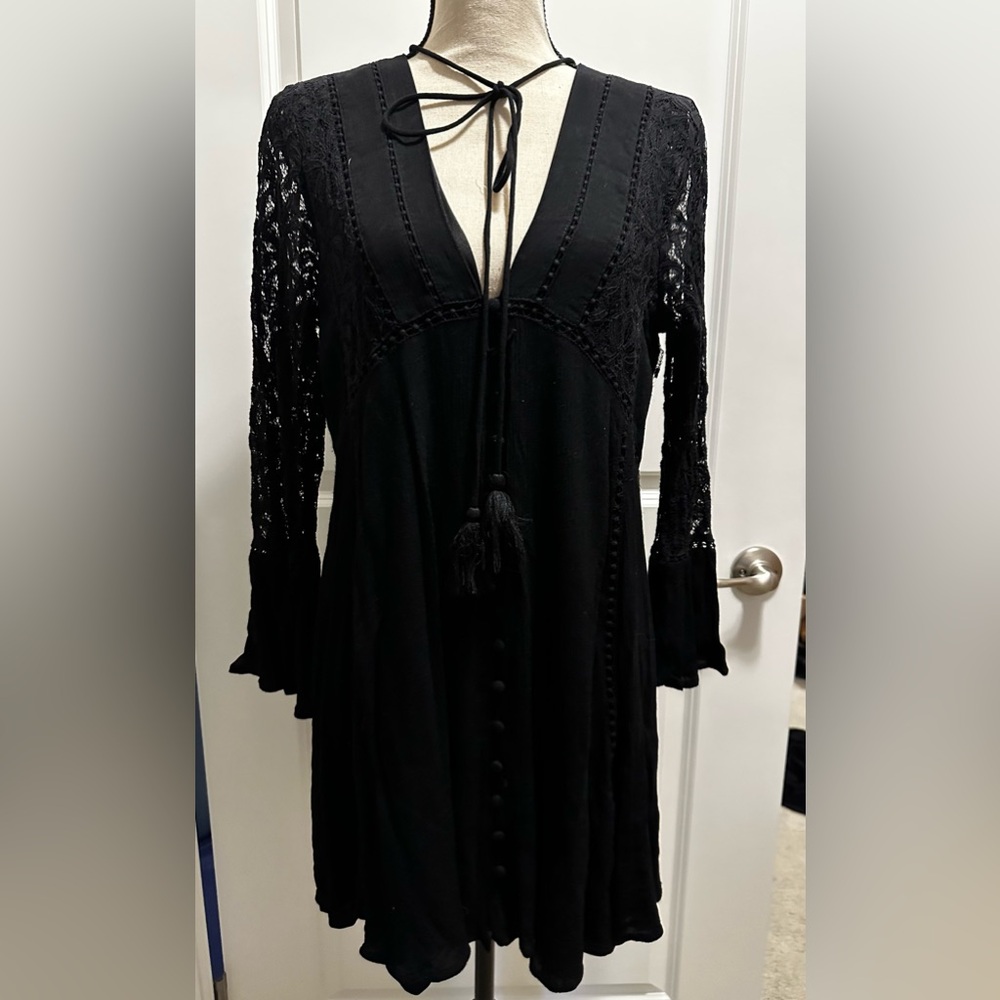 Chelsea & Violet Women’s black dress size XL